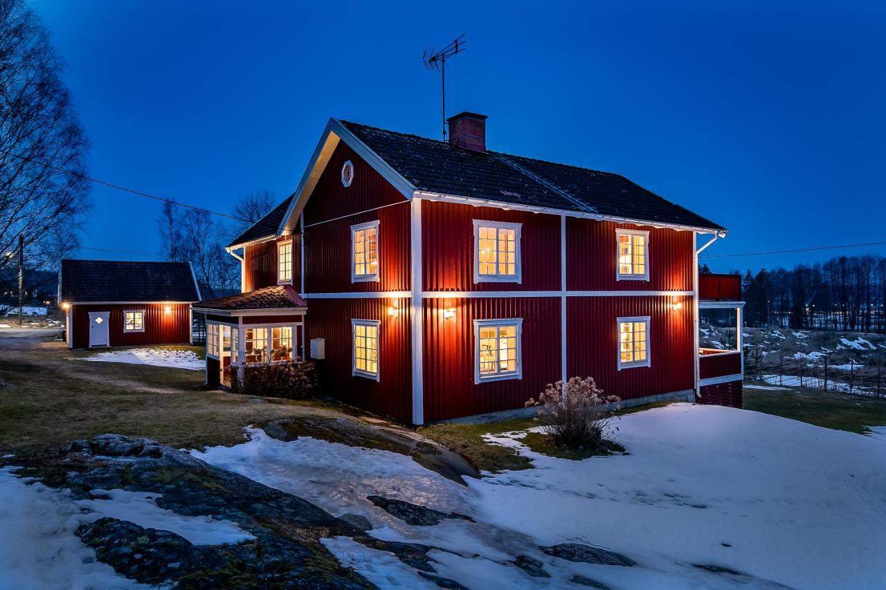 Charming Villa At Askersund Golf Resort Åmmeberg Buitenkant foto